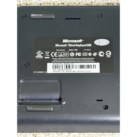 Microsoft Wired USB Keyboard 600 - Model 1366 - Black - With Number Pad - Picture 4 of 6